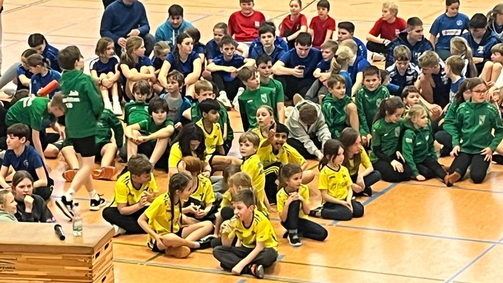 Warten auf die Siegerehrung