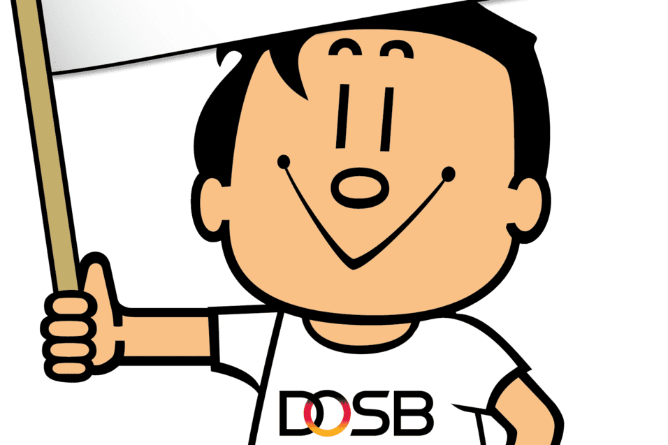 Trimmy, DOSB-Symbolfigur: Junge hält eine weiße Flagge mit der Aufschrift "WIR SIND SPORTDEUTSCHLAND".